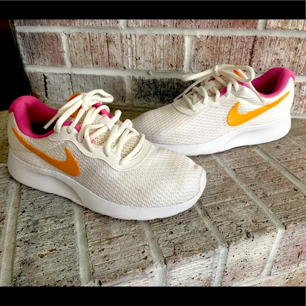 Nike Sneakers; Women’s 6.5
